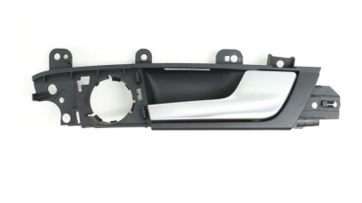 Maner deschidere usa interioara Audi A3 (8p), 05.2003-10.2012, Fata partea Dreapta, negru; maner silver, Aftermarket