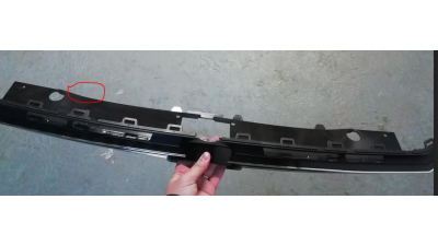 Grila radiator, masca fata Vw Passat (B8), 08.2014-, parte montare centrala, crom/negru/crom, 95D305-1, Aftermarket , 2 CLEME RUPTE VEZI POZE