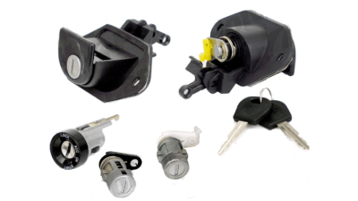 Set yale inchidere Daewoo Lanos (Klat/T100) Hatchback, 1997-12.2008 3-5usi, cu chei, cu 2 butuci blocare usa, cu blocare portbagaj si buton deschidere,cu blocare aprindere fara dispozitiv de imobilizare, 96236253,