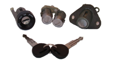 Set yale inchidere Daewoo Lanos (Klat/T100) Sedan, 1997-12.08, cu chei, cu 2 butuci blocare usa, cu blocare portbagaj si buton deschidere,cu blocare aprindere cu dispozitiv de imobilizare, fata, 96304764,