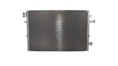 Condensator climatizare Ford Mondeo, 05.2003-08.2007, motor 2.0 TDCI, 85 kw/96kw diesel, cutie automata, full aluminiu brazat, 670(630)x440x16 mm, cu radiator de ulei integrat