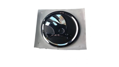Emblema auto Skoda Fabia 2 04.2010-03.2015, Rapid 10.2012-, Roomster/Praktik 04.2010-, cod 5J0853621A AUL , spate