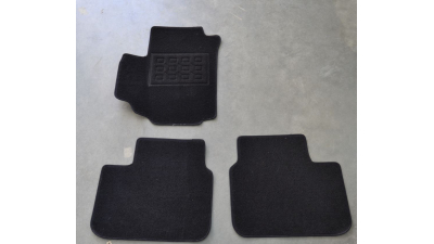 Covorase mocheta Suzuki Swift 2005-2010 Negre, set INCOMPLET 3 PIESE, SOFER SI COVORASE SPATE