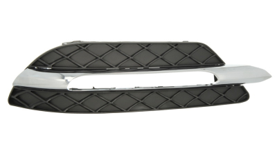 Grila bara fata Mercedes Clasa C (W204), 03.2011-2014, Dreapta, 2048803324, 50D127-4 cu gaura pentru model cu daytime