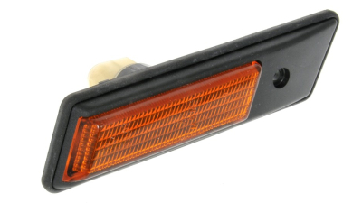 Lampa semnalizare aripa Bmw Seria 3 (E30) 10.1987-04/1994, Seria 3 (E36) 12.1990-03.1995,  Seria 5 (E34) Sedan 12.1987-06.1996, Seria 6 (E24) 08.1978-12.1989 , Seria 7 (E32) 1987-1994 , TYC partea Stanga, portocaliu fara suport bec