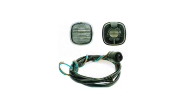 Lampa semnalizare aripa Skoda Octavia 1U2/1U5 1997-2010, Fabia 2000-2007, Seat Ibiza/Cordoba 1999-2002, Audi A4 B5 1994-1998, A8 1994-1998, A3 1996-1999 TYC partea Dreapta/ Stanga fumuriu, 1 buc.