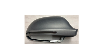 Carcasa oglinda exterioara Audi A3 (8P) 2008-2010, A4/S4 (B8), 2007-2009 Sedan; 2008-2010 Combi, A5/S5 (B8), 2007-2010, A6 (C6), 10.2008-03.2011, A8 (D3), 2008-2010, Q3 (8U), 2011-02.2015, partea Dreapta cu locas semnalizare, VOPSITA ARGINTIU