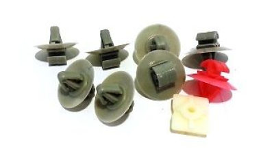 Set Cleme fixare bandou lateral usa Renault Kangoo I 1998-2008, Trafic 2, 12 buc clipsuri la set pentru portiere, 7701470769,  piesa originala OE