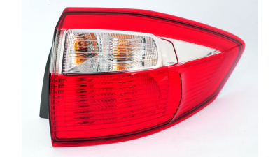 Stop spate lampa Ford C-Max, 11.2010-12.2014 model cu 5 Persoane, spate,omologare ECE, cu suport bec, PARTEA din exterior, dreapta