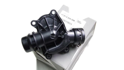 Termostat Cu Carcasa Bmw Seria 3 (E46), 5 (E39), 5 (E60), 7 (E38), X5 (E53); Land Rover Range Rover Iii; Opel Omega B 2.5d/3.0d 08.98-08.12